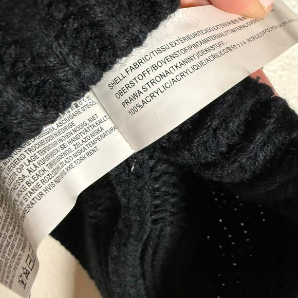 Moon River Black Cable Knit Collared Off Shoulder Cropped Sweater Size Large - Picture 10 of 11